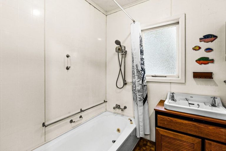 Photo of property in 24 Darwin Crescent, Maraenui, Napier, 4110