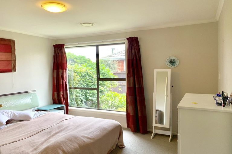 Photo of property in 88 Staveley Street, Avonhead, Christchurch, 8042