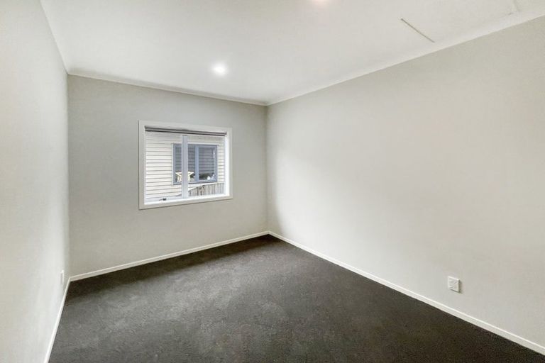 Photo of property in 136 George Street, Stokes Valley, Lower Hutt, 5019