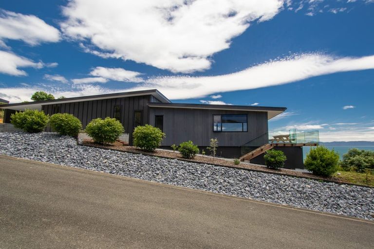 Photo of property in 88 Bay Vista Drive, Pohara, Takaka, 7183