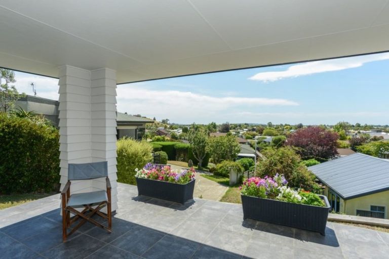 Photo of property in 75 Hetley Crescent, Taradale, Napier, 4112