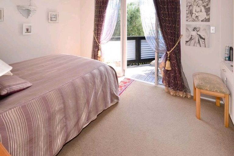 Photo of property in 1/612 Beach Road, Browns Bay, Auckland, 0630