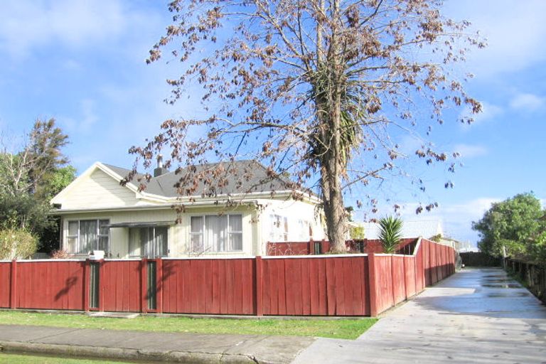 Photo of property in 211a Wolseley Street, Mayfair, Hastings, 4122