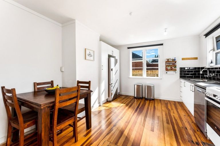 Photo of property in 328 Oxford Terrace, Avalon, Lower Hutt, 5011