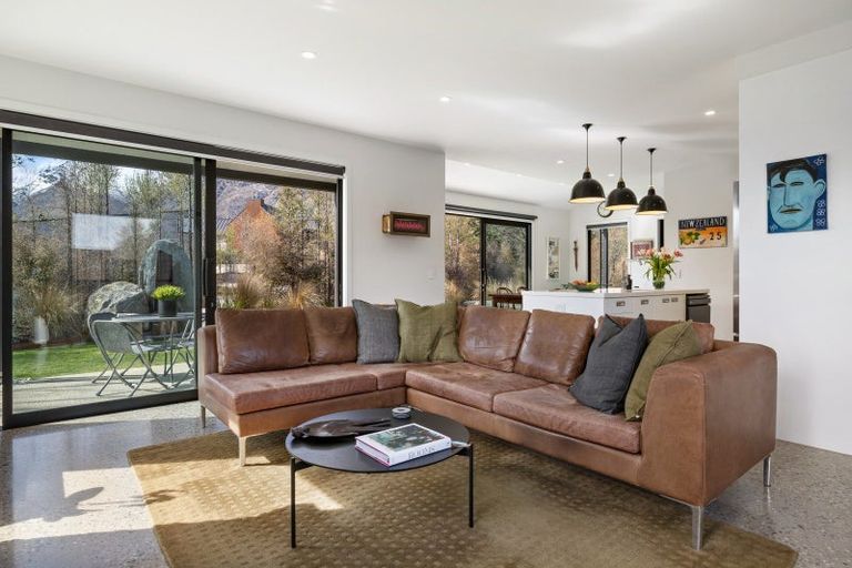 Photo of property in 1 Appin Court, Jacks Point, Queenstown, 9371