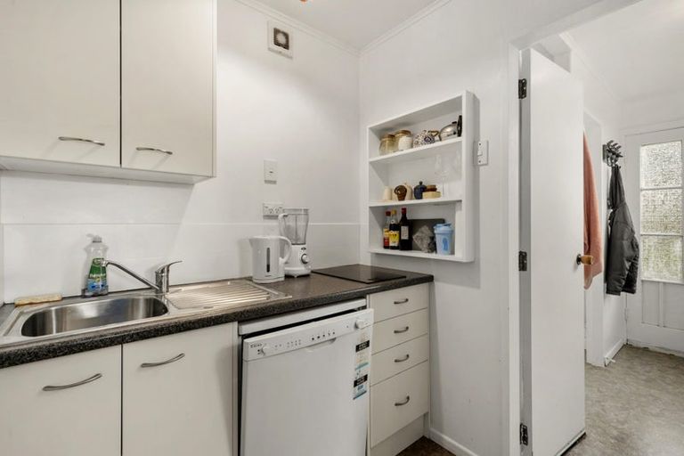 Photo of property in 192 Melbourne Road, Island Bay, Wellington, 6023