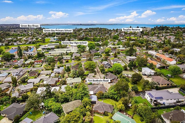 Photo of property in 71a Stottholm Road, Titirangi, Auckland, 0604