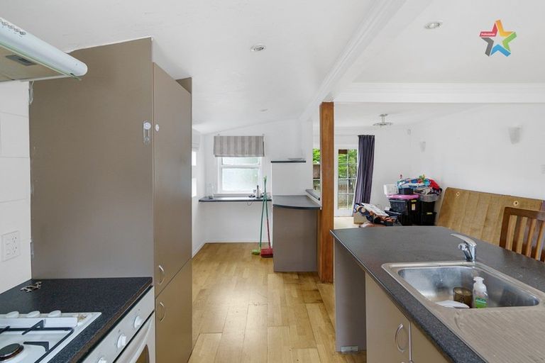 Photo of property in 2 Homedale Road, Wainuiomata, Lower Hutt, 5014