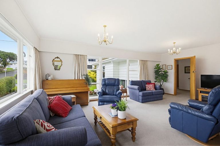 Photo of property in 20 Pembroke Street, Tawa, Wellington, 5028