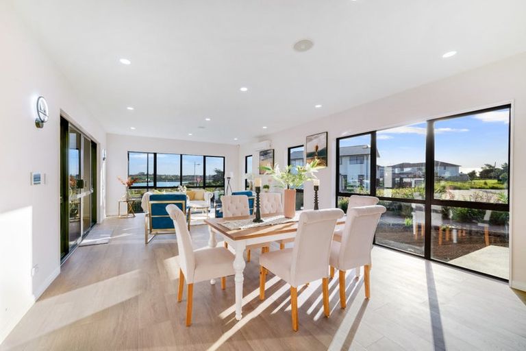 Photo of property in 8 Evergreen Parade, Rosehill, 2113