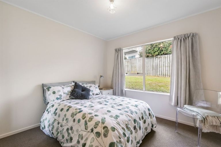Photo of property in 10 Pelican Lane, Unsworth Heights, Auckland, 0632
