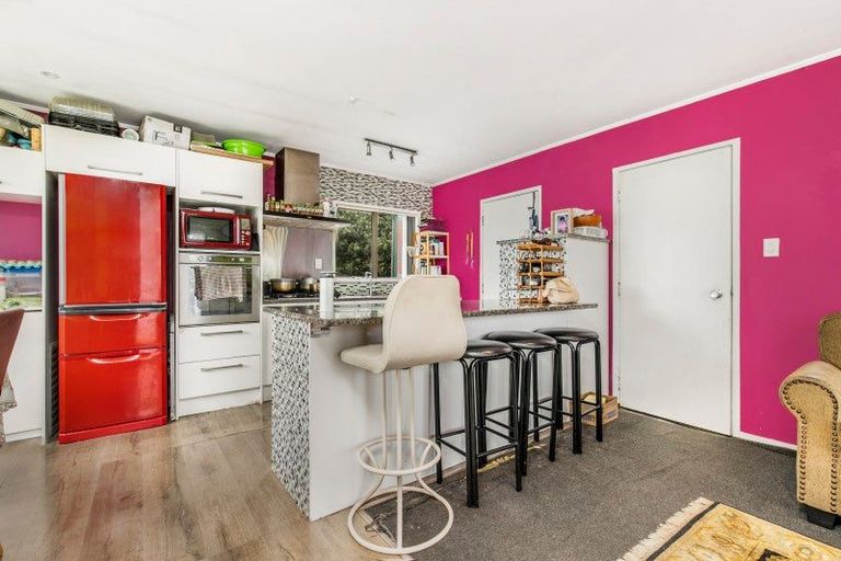 Photo of property in 46 Pukeroa Place, Papakura, 2110