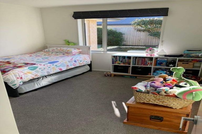 Photo of property in 22 Colebrook Drive, Rolleston, 7614