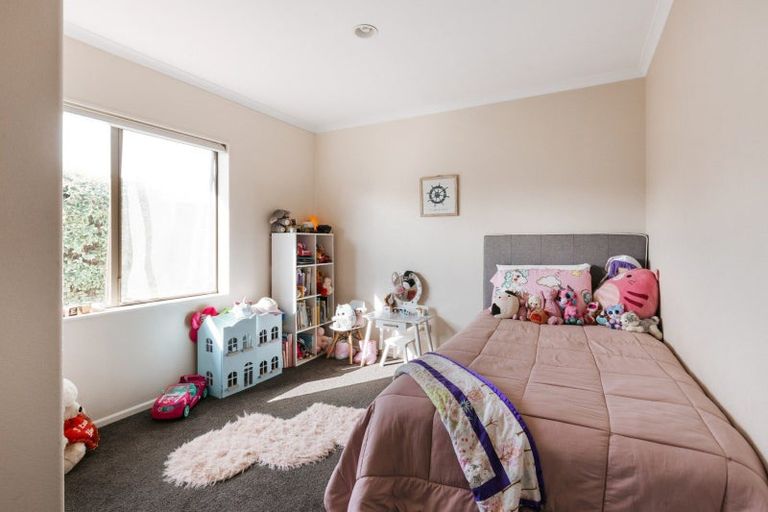 Photo of property in 5 Evansbel Place, Papamoa Beach, Papamoa, 3118