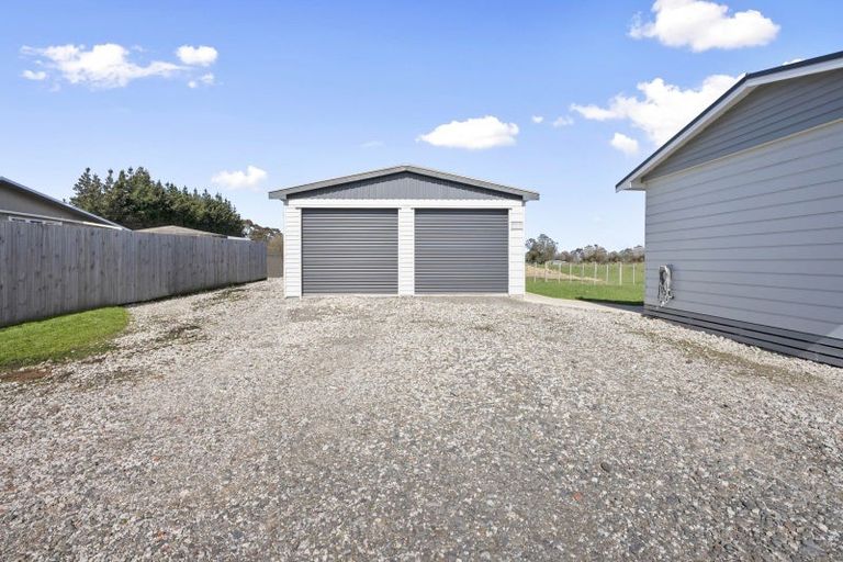 Photo of property in 20 Monteith Street, Halcombe, 4779