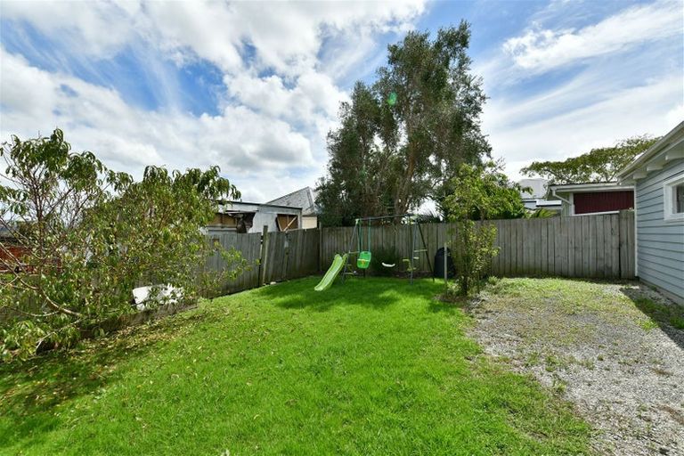 Photo of property in 36 Karaka Street, Helensville, 0800