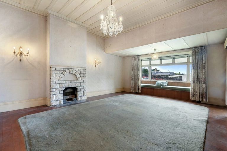 Photo of property in 10 Cheltenham Road, Devonport, Auckland, 0624