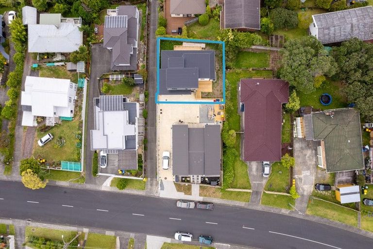 Photo of property in 39c Target Road, Totara Vale, Auckland, 0629