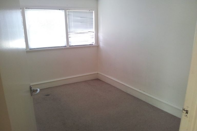 Photo of property in 7 Kia Ora Road, Beach Haven, Auckland, 0626