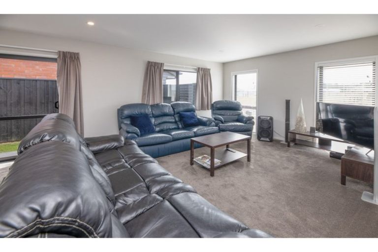 Photo of property in 16 Hannington Way, Rolleston, 7615