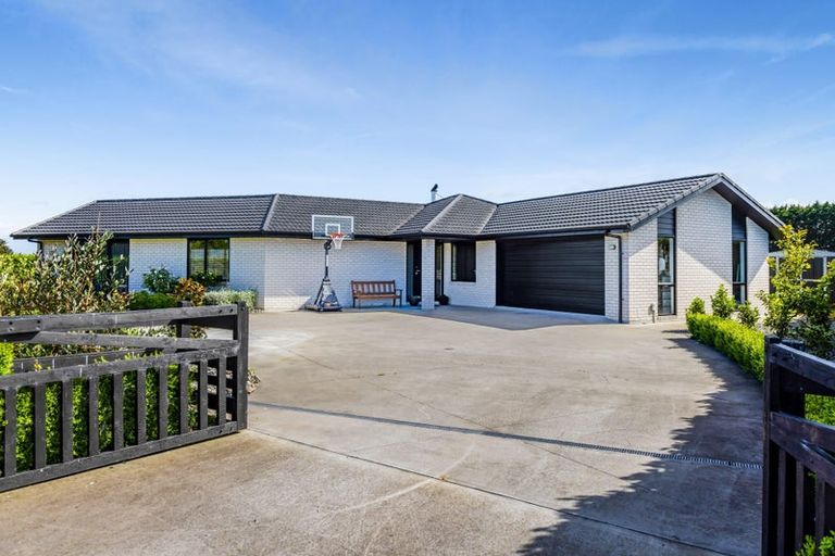 Photo of property in 1 Larlin Drive, Hawera, 4675