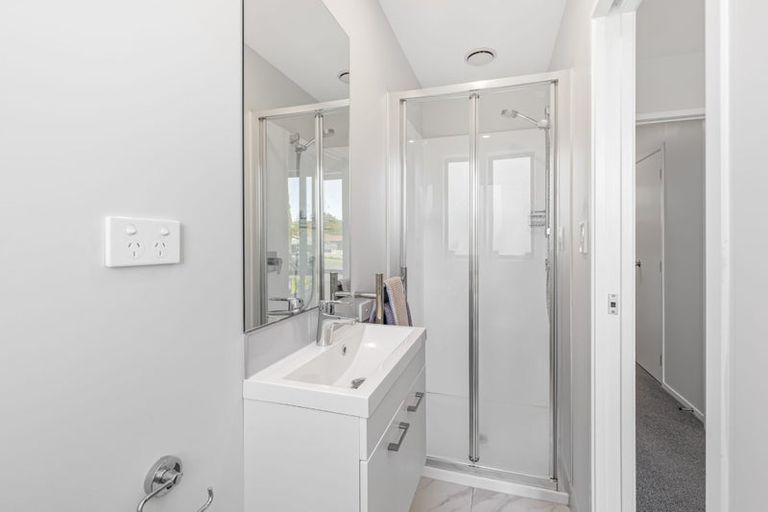 Photo of property in 8/3 Fairdale Place, Birkdale, Auckland, 0626