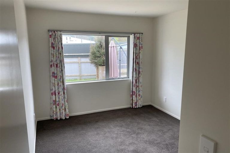 Photo of property in 250a Fergusson Drive, Heretaunga, Upper Hutt, 5018