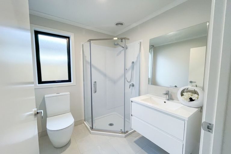 Photo of property in 15 Waruhia Crescent, Rototuna North, 3281