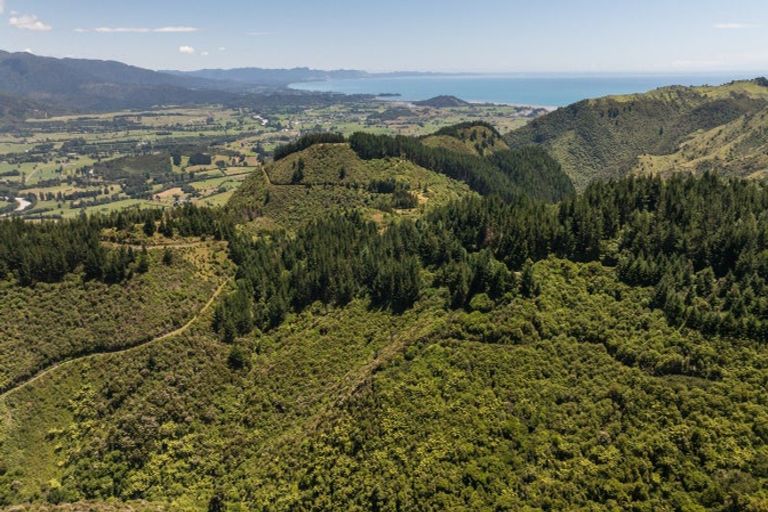 Photo of property in 742 Rameka Creek Road, East Takaka, Takaka, 7183