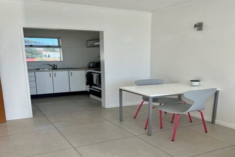 Photo of property in Beresford Apartments, 12/118u Russell Terrace, Berhampore, Wellington, 6023