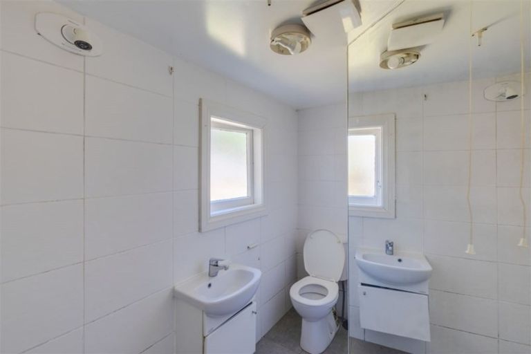 Photo of property in 128 Chester Street East, Christchurch Central, Christchurch, 8011