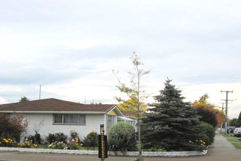 Photo of property in 96 Main South Road, Sockburn, Christchurch, 8042