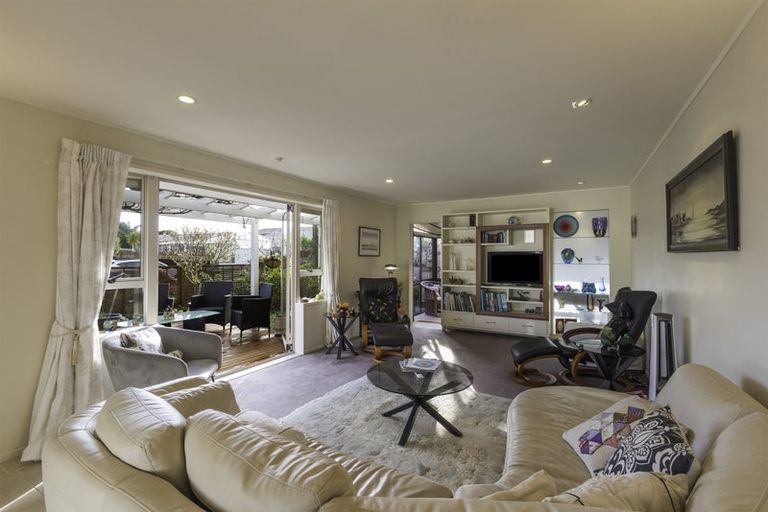 Photo of property in 7b Nukumea Common, Orewa, 0931