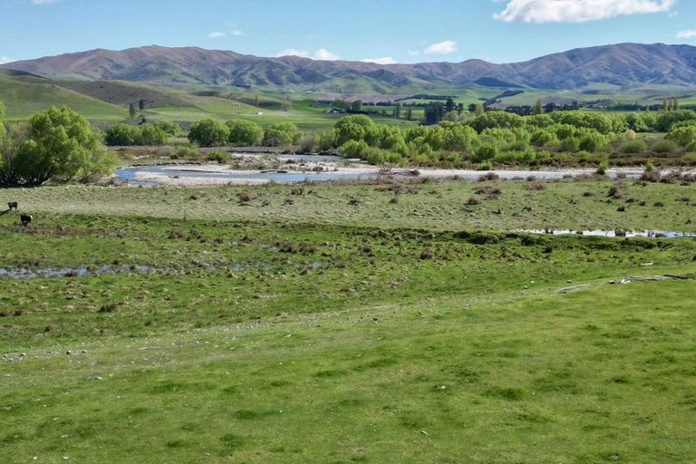 Photo of property in 307 Mchenrys Road, Hakataramea Valley, 9498