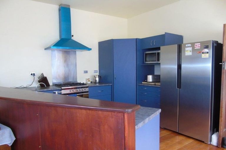 Photo of property in 83 Eden Street, Island Bay, Wellington, 6023