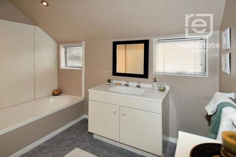 Photo of property in 2/30 Uppingham Crescent, Hillcrest, Auckland, 0627