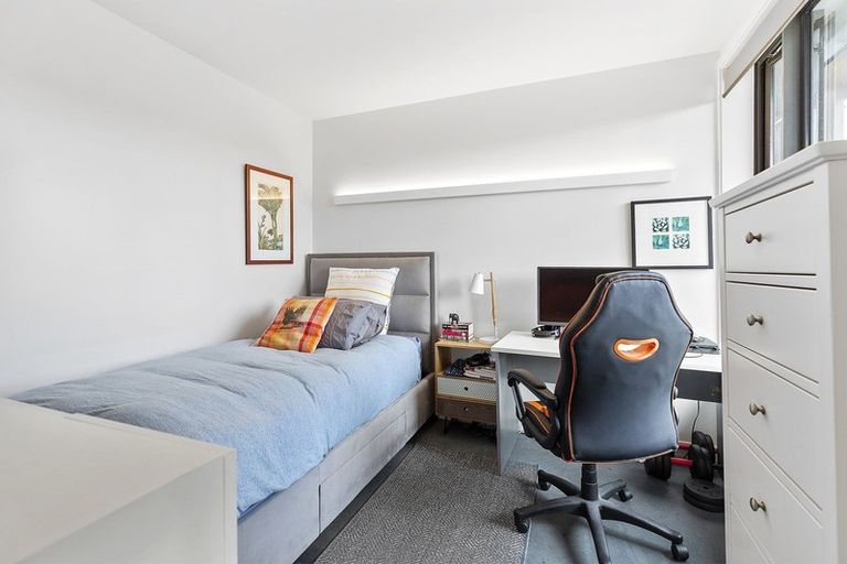 Photo of property in 64 Ira Street, Miramar, Wellington, 6022