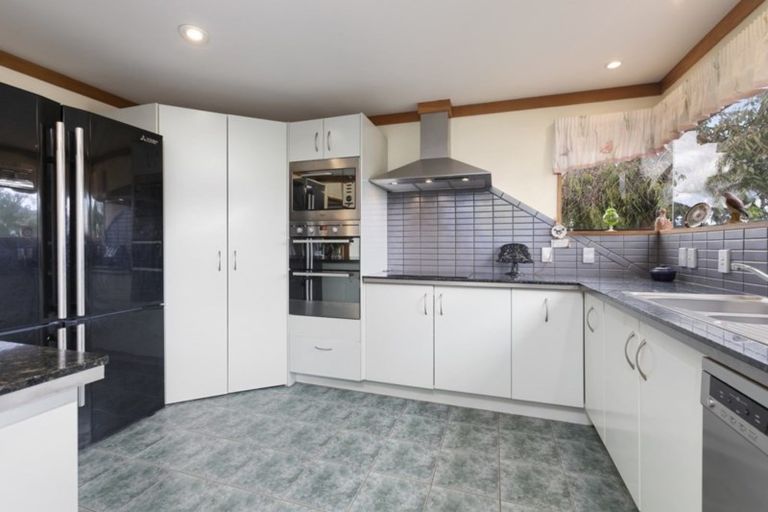 Photo of property in 10 Takahe Place, Matua, Tauranga, 3110