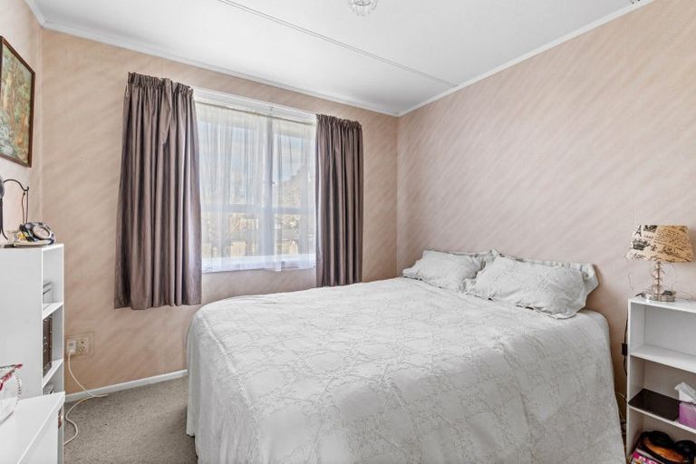 Photo of property in 5 Whitby Crescent, Flaxmere, Hastings, 4120