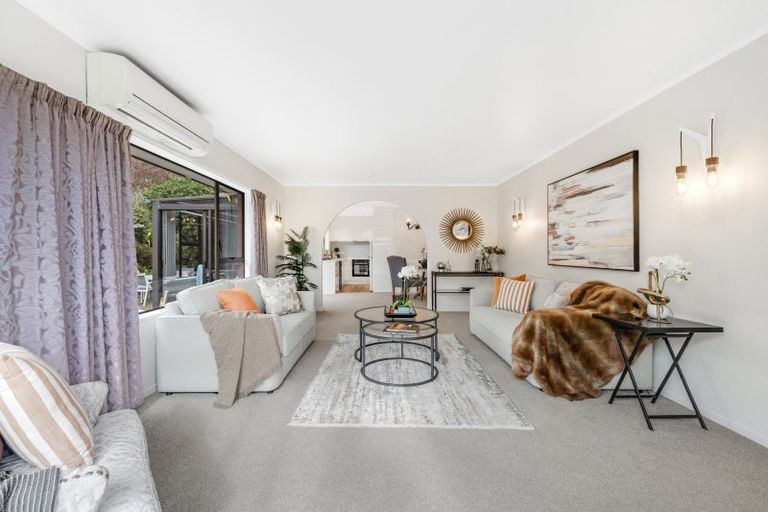 Photo of property in 2/29 Rapallo Place, Farm Cove, Auckland, 2012