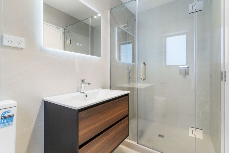 Photo of property in 29 Whiteywood Street, Westgate, 0814