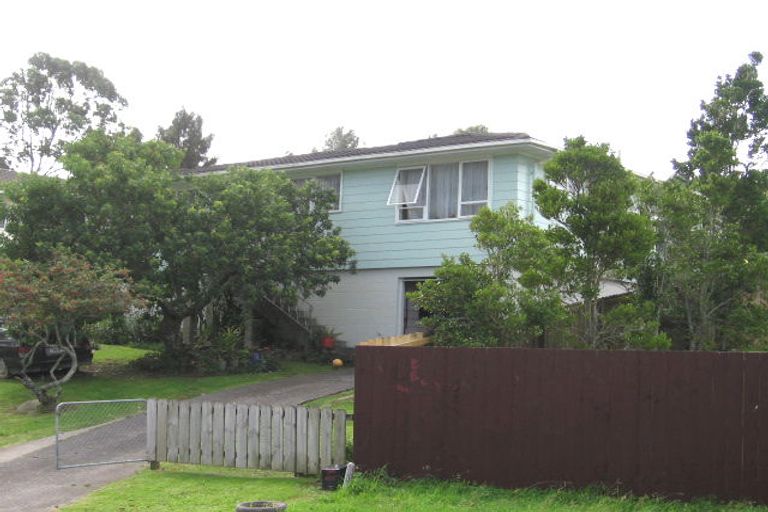 Photo of property in 42 Kemp Road, Massey, Auckland, 0614