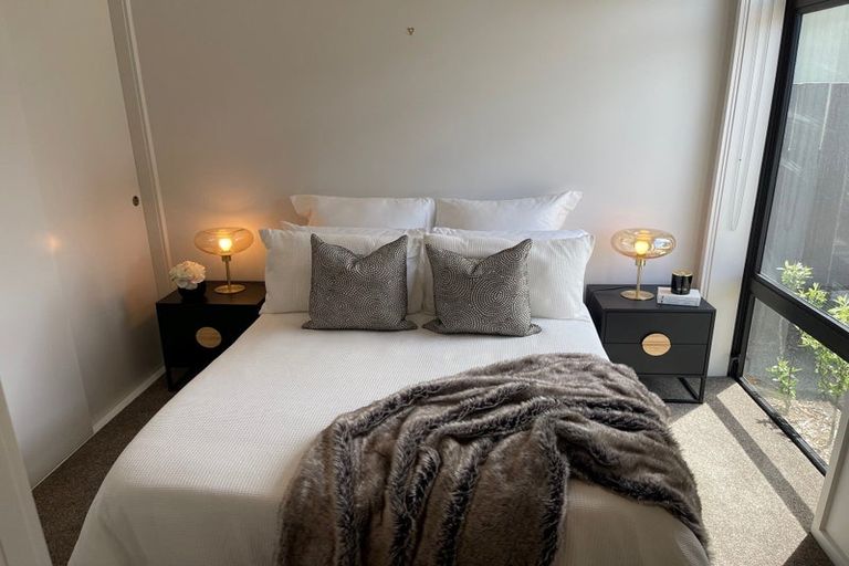 Photo of property in 149u1 Onepu Road, Lyall Bay, Wellington, 6022