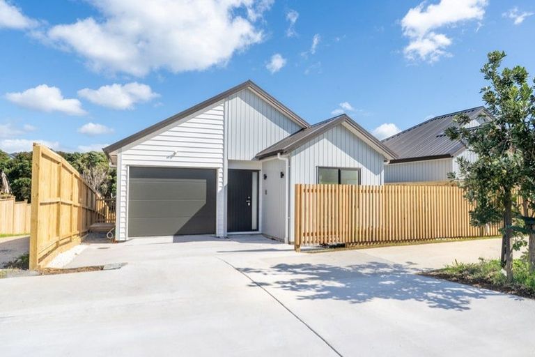 Photo of property in 36 Whakairo Crescent, Gulf Harbour, Whangaparaoa, 0930