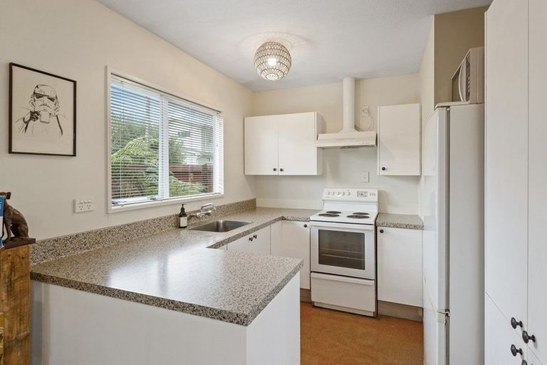 Photo of property in 2/24a Croziers Road, St Albans, Christchurch, 8052