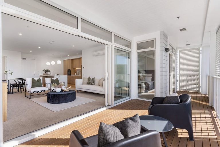 Photo of property in 129 Hibiscus Drive, Orewa, 0931