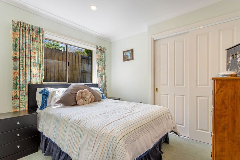 Photo of property in 29 Hercules Drive, Henderson, Auckland, 0612