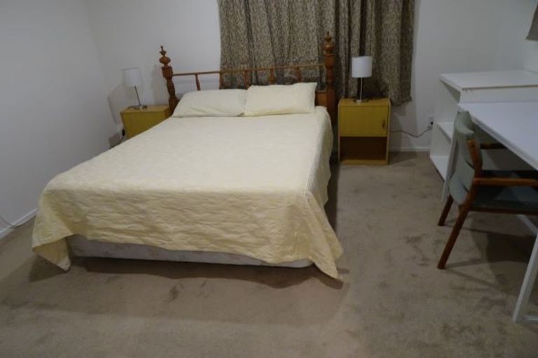 Photo of property in 19 Faram Place, Massey, Auckland, 0614