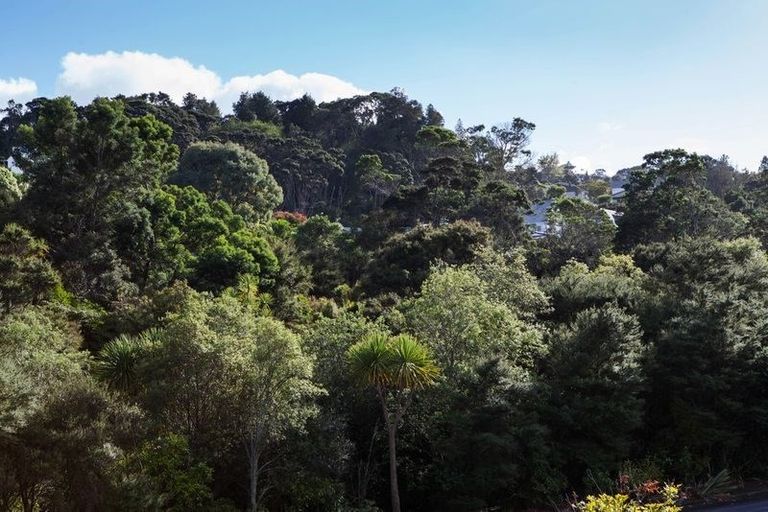 Photo of property in 92 Kaipatiki Road, Glenfield, Auckland, 0629