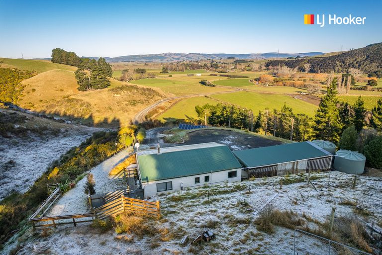 Photo of property in 236 Waipori Falls Road, Berwick, Outram, 9073